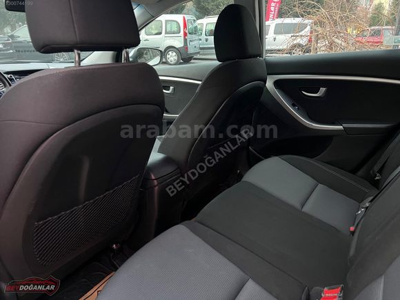 BEYDOĞANLAR'DAN-2013 MODEL HYUNDAİ İ30 1.6 CRDİ-STYLE