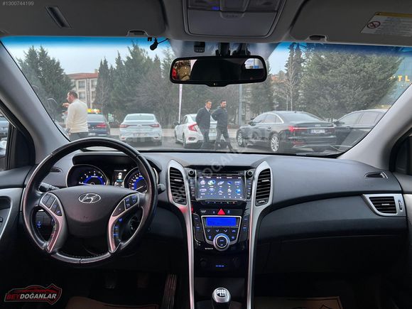 BEYDOĞANLAR'DAN-2013 MODEL HYUNDAİ İ30 1.6 CRDİ-STYLE