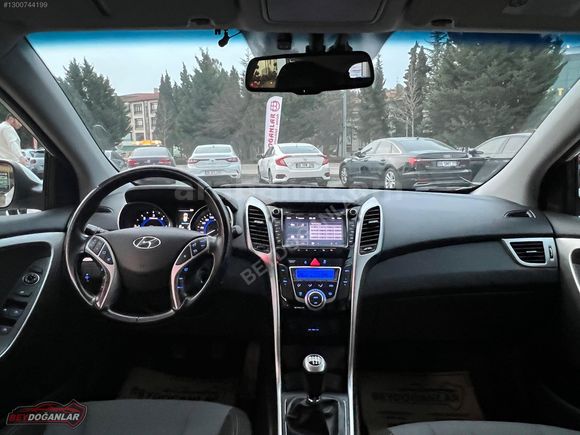BEYDOĞANLAR'DAN-2013 MODEL HYUNDAİ İ30 1.6 CRDİ-STYLE