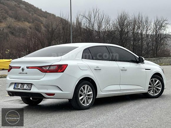 2018 HATASIZ BOYASIZ TRAMERSİZ MEGANE 4 TOUCH