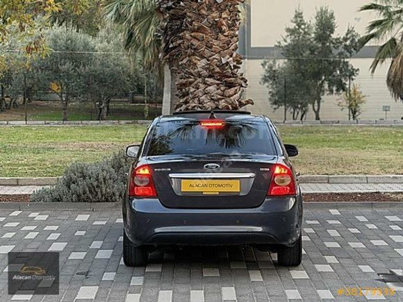 FORD FOCUS 1.6 TDCİ TİTANİUM-X 2010 MODEL CAM GİBİ