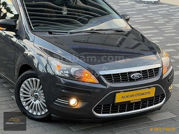 FORD FOCUS 1.6 TDCİ TİTANİUM-X 2010 MODEL CAM GİBİ