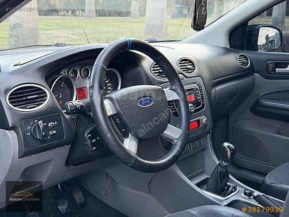 FORD FOCUS 1.6 TDCİ TİTANİUM-X 2010 MODEL CAM GİBİ