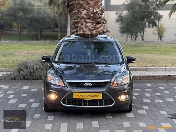FORD FOCUS 1.6 TDCİ TİTANİUM-X 2010 MODEL CAM GİBİ