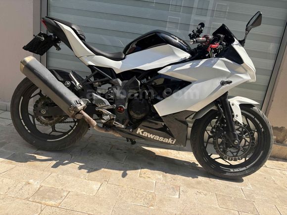 Kawasaki Ninja 250  
