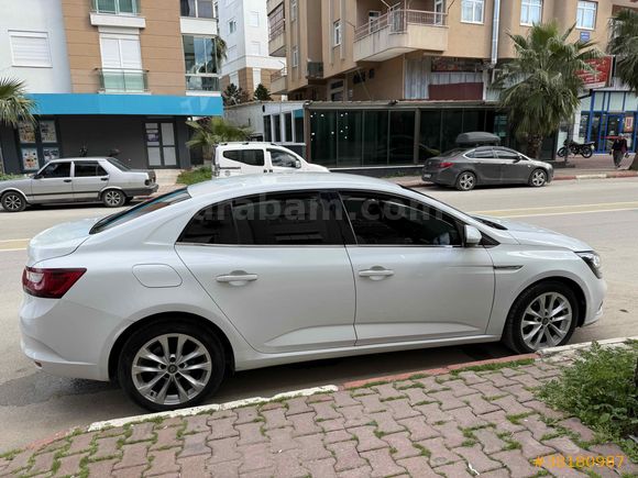 Sahibinden Renault Megane 1.5 Blue DCI Icon 2020 Model 