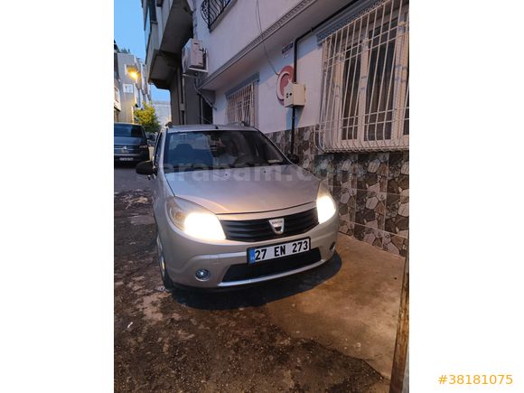 Sahibinden Dacia Sandero 1.4 Ambiance 2009 Model  141.000 km Gri