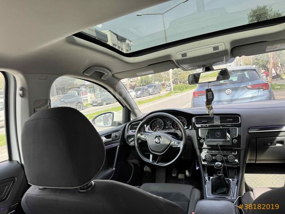 2014 model golf 7.5 düşük km  54 bin de  tramer yok 