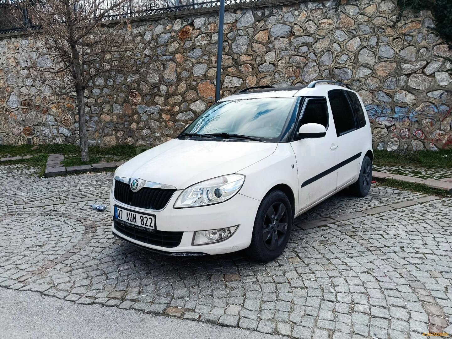Sahibinden Skoda Roomster 1.2 Panorama 2012 Model Ankara 265.000 km Beyaz 2