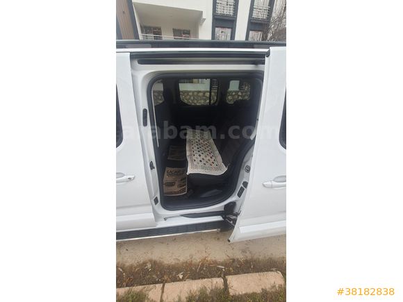 Sahibinden Opel Combo 1.5 CDTI Ultimate 2023 Model