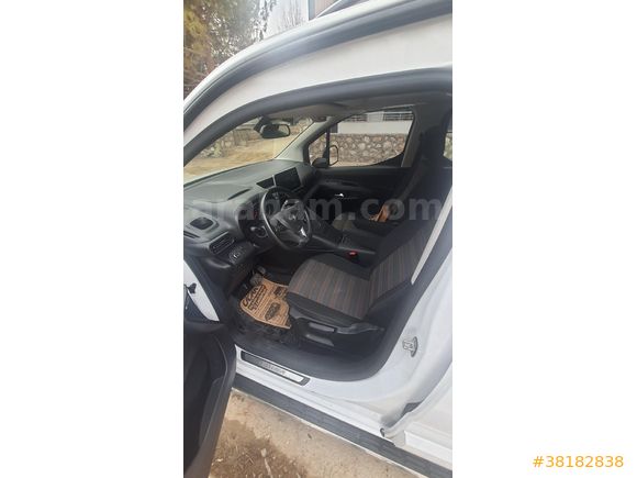Sahibinden Opel Combo 1.5 CDTI Ultimate 2023 Model