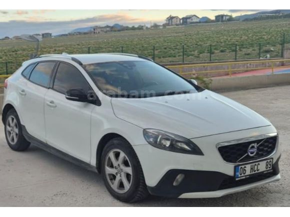 Sahibinden Volvo V40 1.6 D Premium 2014 Model 104.000 km Beyaz