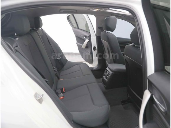 BMW 2015 1.16 D JOY+PLUS EXTRALAR İLE ///M GÖRÜNÜMLÜ 135.BİN KM'DE HATASIZ BOYASIZ 