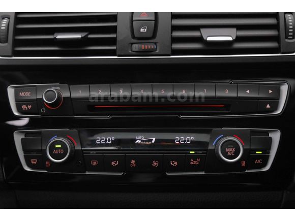 BMW 2015 1.16 D JOY+PLUS EXTRALAR İLE ///M GÖRÜNÜMLÜ 135.BİN KM'DE HATASIZ BOYASIZ 