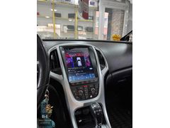 Opel Astraj Tesla multimedya