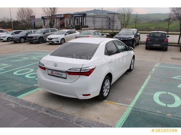 Toyota Corolla 1.6 ADVANCE