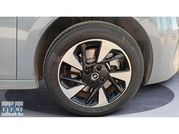 BYD-TOYOTA ONATÇADAN 2024 OPEL CORSA-e GS 100KW 136 PS YENİ KASA