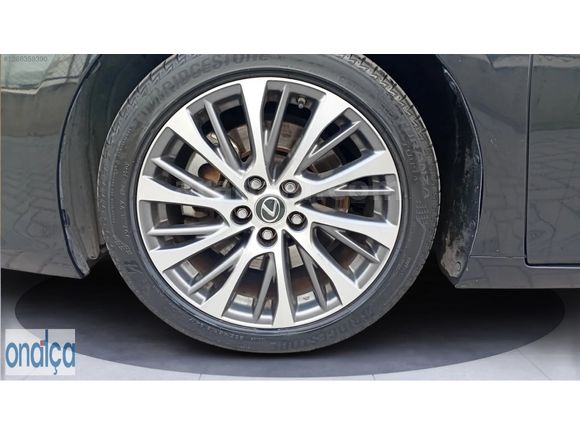 BYD-TOYOTA ONATÇA'DAN 2020 LEXUS ES 300h EXECUTİVE e-CVT