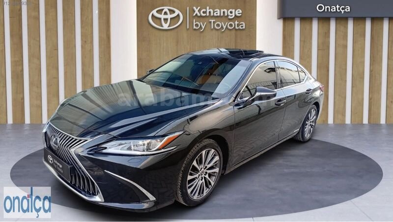 Galeriden Lexus ES 300h Executive 2020 Model Adana 90.862 km Siyah