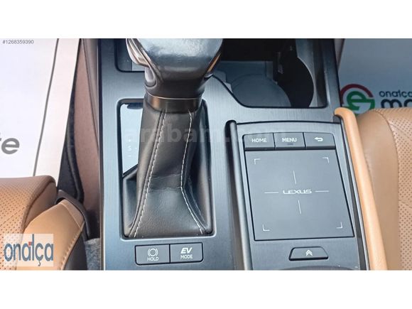 BYD-TOYOTA ONATÇA'DAN 2020 LEXUS ES 300h EXECUTİVE e-CVT
