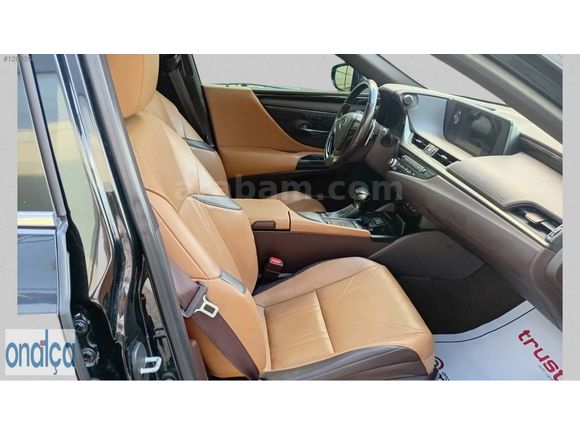 BYD-TOYOTA ONATÇA'DAN 2020 LEXUS ES 300h EXECUTİVE e-CVT