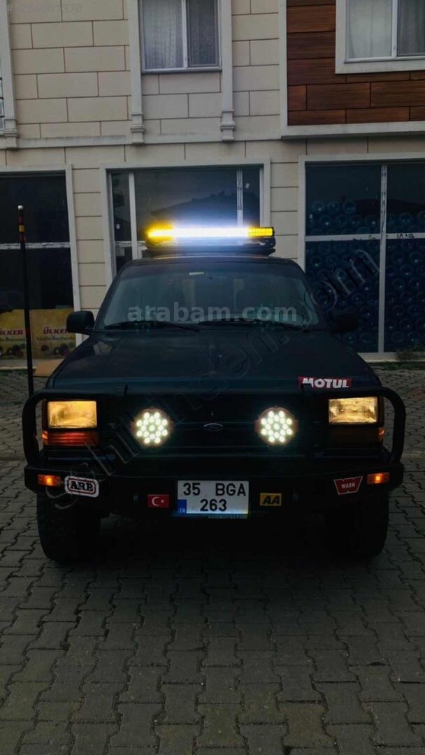 4x4 ARAZİ ARACI (TAKAS OLUR KREDİ KARTINA TAKSİT OLUR) 1