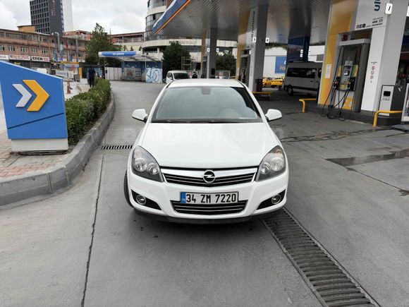Sahibinden Opel Astra 1.3 CDTI Enjoy 111.Yıl 2011 Model İstanbul 149.000 km Beyaz