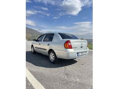 Sahibinden Renault Clio 1.4 RNA 2000 Model  153.000 km Gri