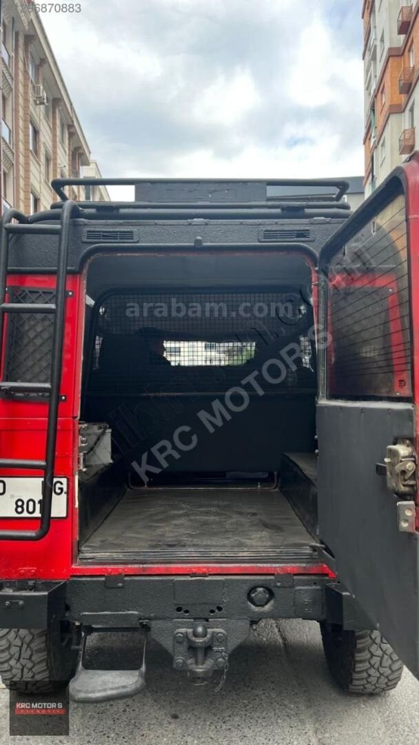 Galeriden Land Rover Defender 110 2.5 TDI 1988 Model İstanbul 75.000 km Kırmızı 2