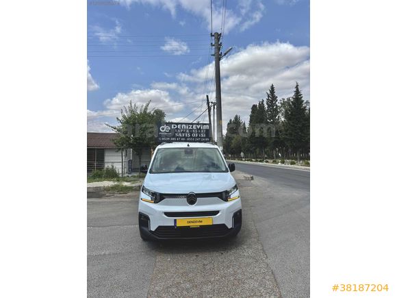 HATASIZ/ DENİZEVİM / 2025 BERLİNGO OTOMATİK 15000 BAKIMI YENİ