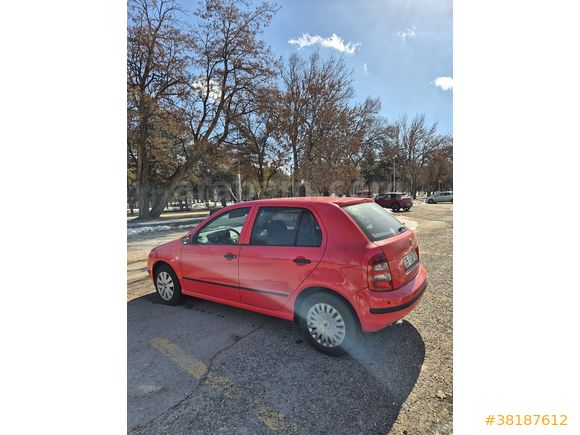 Ustadan Sıfır Motorlu Temiz Skoda Fabia 