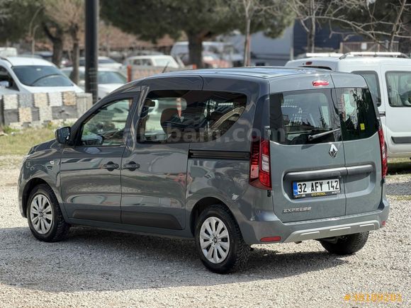 Sahibinden Renault Express Combi 1.5 BlueDCI Joy 2023 Model 
