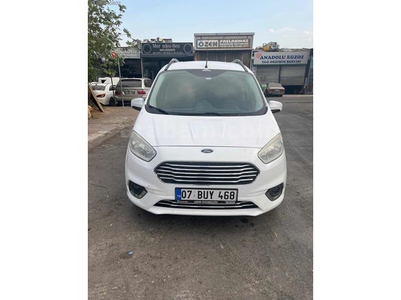 Tourneo Courier 1.5 TDCI Titanium