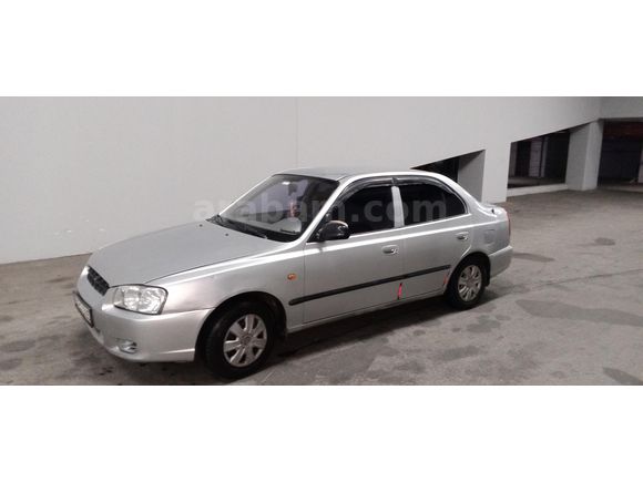 Sahibinden Hyundai Accent 1.3 LX 2000 Model  171000 km Gri