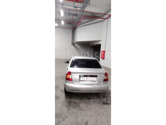 Sahibinden Hyundai Accent 1.3 LX 2000 Model  171000 km Gri