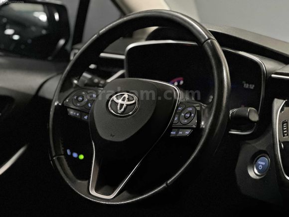 ÇAPRAK AUTO-COROLLA 1.8 HYBRİD FLAME X-PACK HATASIZ BOYASIZ