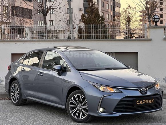 ÇAPRAK AUTO-COROLLA 1.8 HYBRİD FLAME X-PACK HATASIZ BOYASIZ