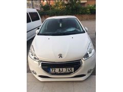 Sahibinden Peugeot 208 1.2 PureTech Allure 2015 Model  40.000 km Beyaz