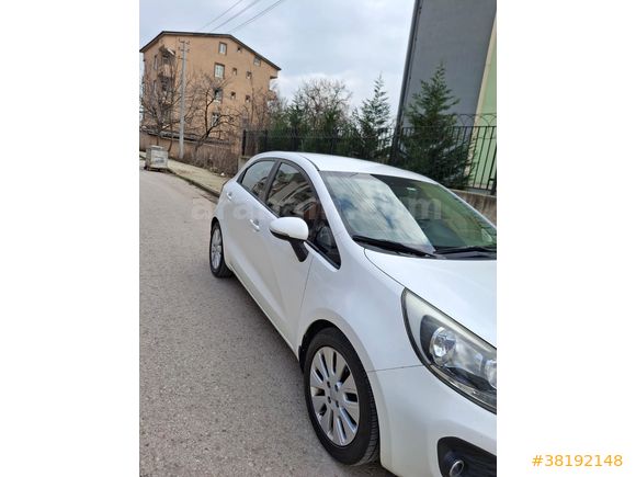 Temiz 2013 Kia - Rio Benzinli Manuel Hatchback