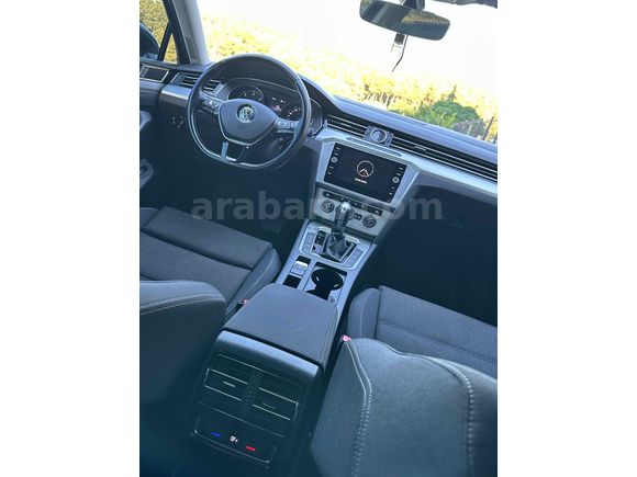 98 BIN KM  -  TEMİZ  PASSAT - AİLE ARACI - AĞIR HASARSIZ