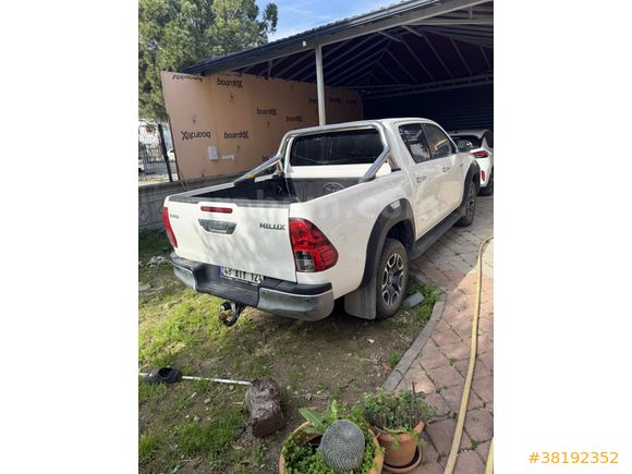 Sahibinden Toyota Hilux 2.4 D-4D 4x2 Adventure 2022 Model 