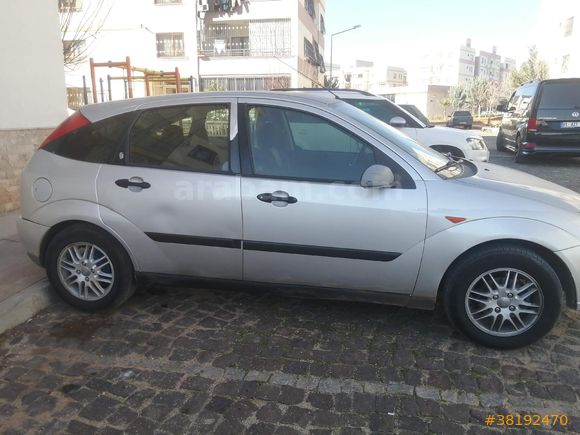 Sahibinden Ford Focus 1.6 Ghia 2000 Model