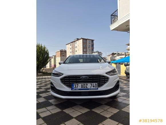 İlk Sahibinden 2025 Mayıs Sonu Tescilli Ford Focus 1.5 Dizel Titanium Stil 2024 Model ecoblue