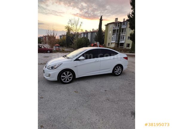 Sahibinden Hyundai Accent Blue 1.6CRDI ModePlus Otomatik 2017 Model