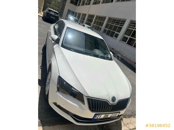 Sahibinden Skoda SuperB 1.6 TDI Comfort 2017 Model  145.000 km Beyaz