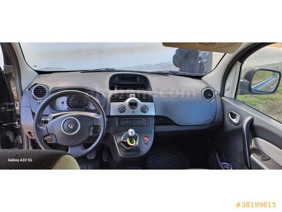 Sahibinden Renault Kangoo Multix 1.5 dCi Chromeline Edition 2012 Model  280.000 km Siyah