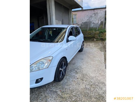 Sahibinden Kia Ceed 1.6 CRDi Motion 2008 Model  255.000 km Beyaz