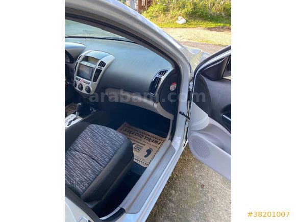 Sahibinden Kia Ceed 1.6 CRDi Motion 2008 Model  255.000 km Beyaz