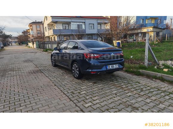 Sahibinden Renault Megane 1.3 TCe Icon 2024 Model