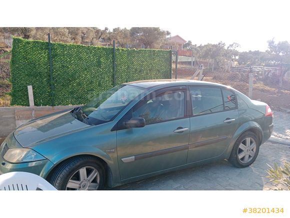 Sahibinden Renault Megane 1.6 Dynamique Muayene 07/04/2028  2004 Model  Yeşil
